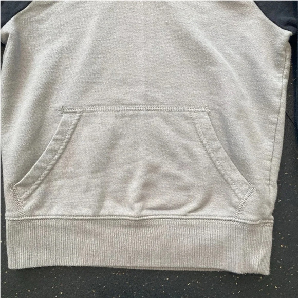 Jumping Beans Hoodie Boys Size 2T Pullover Front Pocket Knit Gray Color Block - Picture 2 of 6
